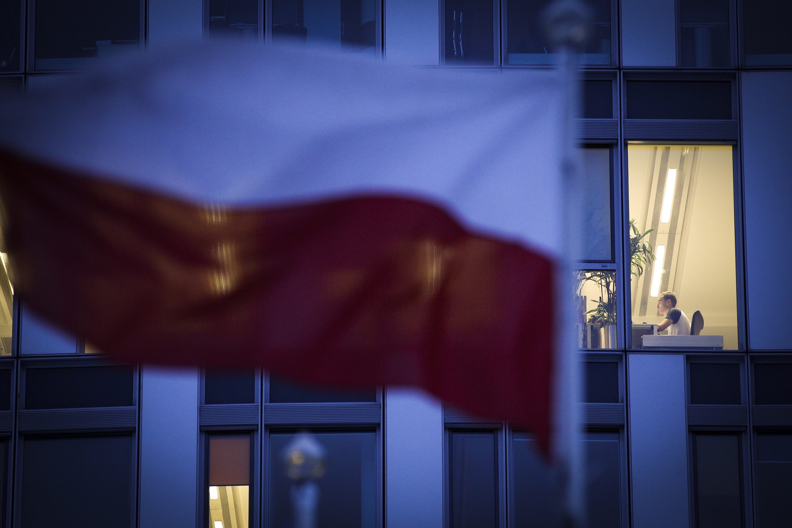 poland-flag.jpg