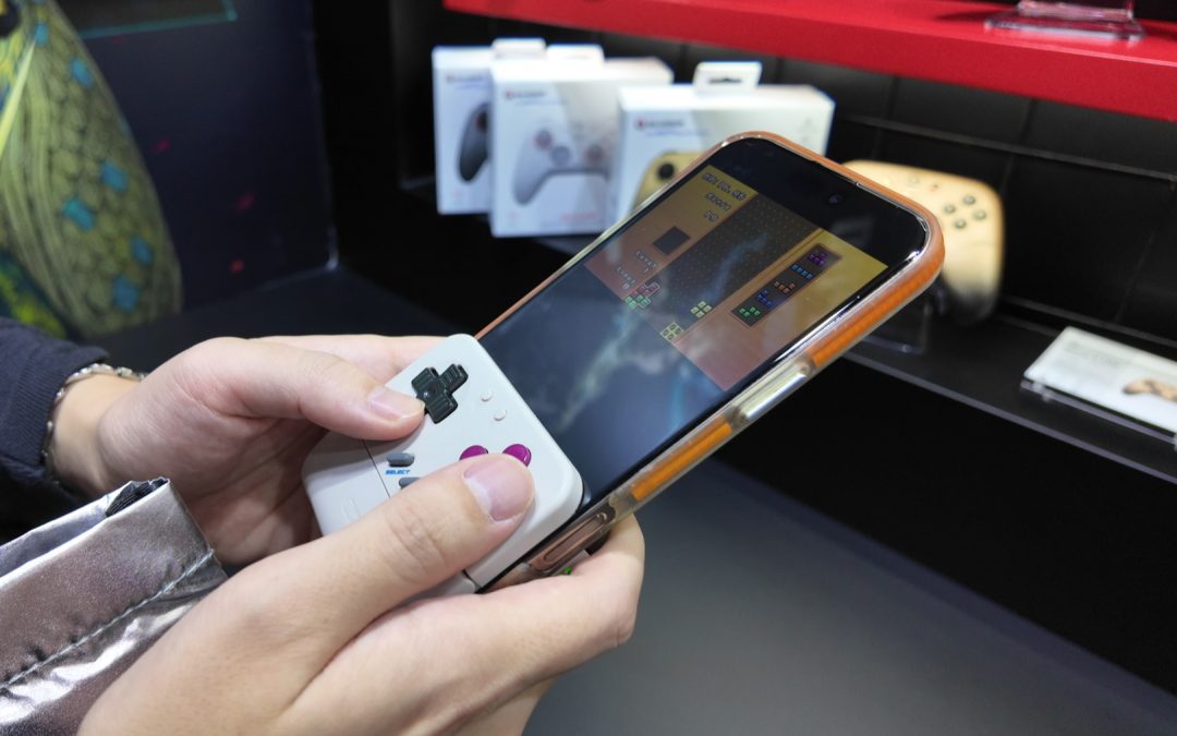 Kontrolluesi GameSir e shndërron telefonin tuaj në një Game Boy