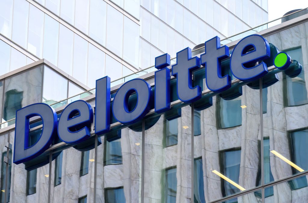 Deloitte investon fuqishëm në AI, pavarësisht rimbursimit të madh