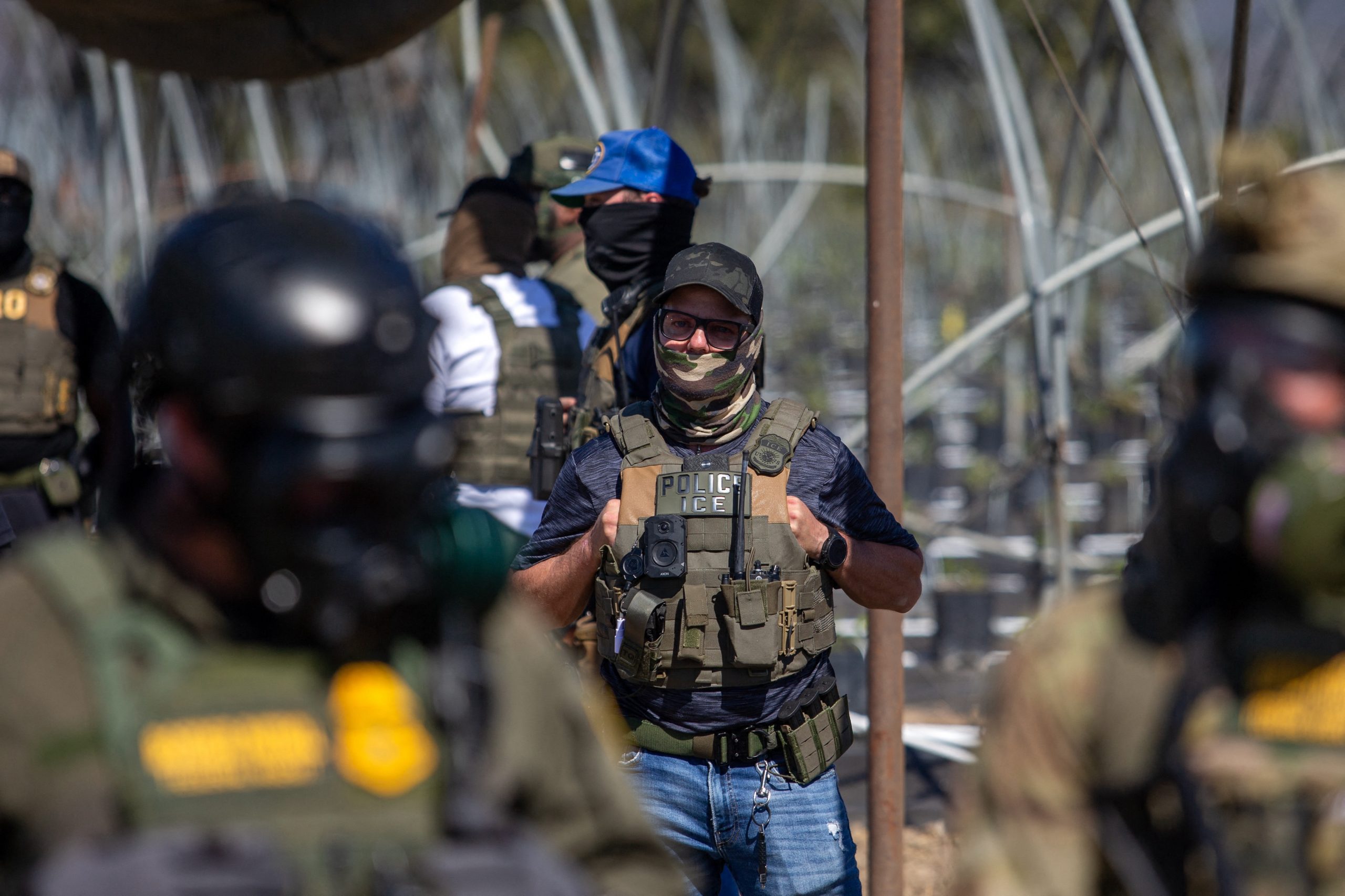 Immigration-and-Customs-Enforcement-ICE-agents.jpg
